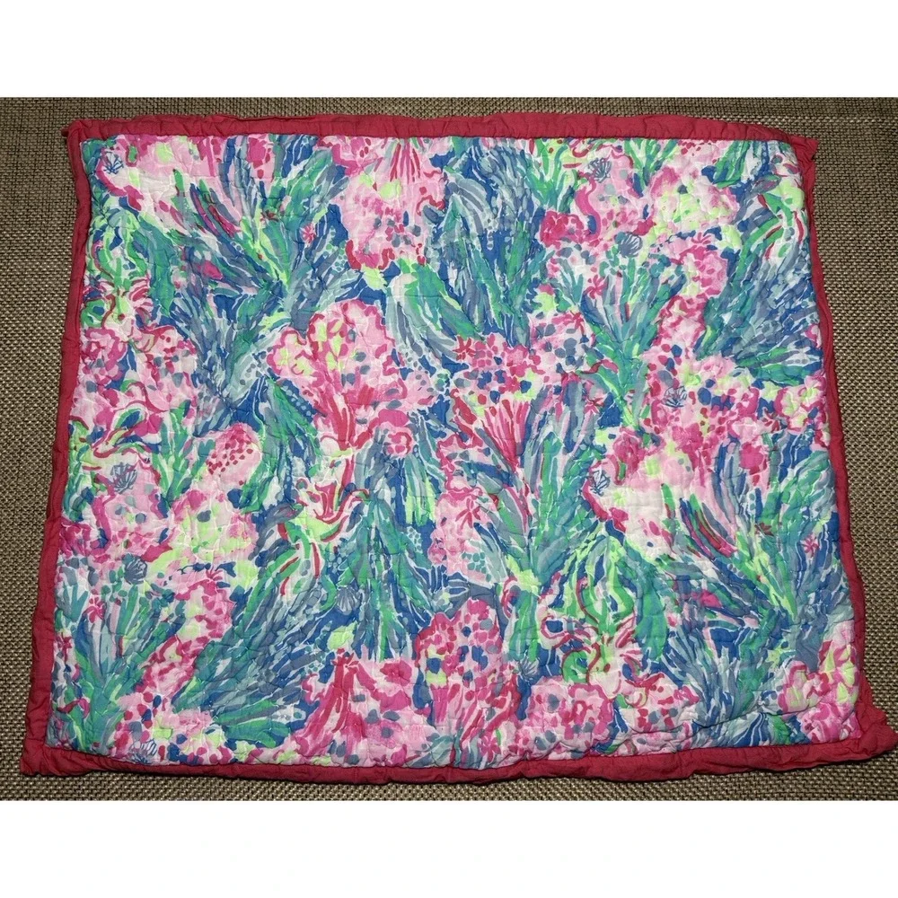 Pottery Barn Lilly Pulitzer Sham Fan Sea Pants Reversible Cotton Quilted Std - Picture 1 of 12
